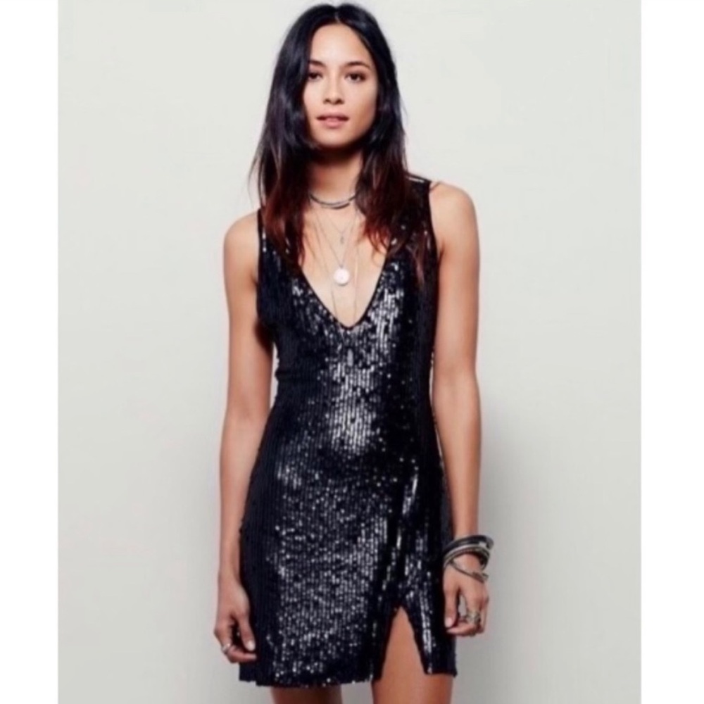 Free People Intimately Sexy In Sequins Black Mini Dress Matte V-Neck Size XS S